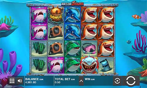 Razor Shark gameplay